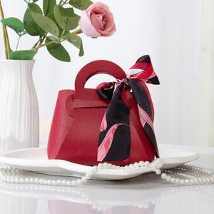 Bolsa <span class=keywords><strong>de</strong></span> regalo <span class=keywords><strong>de</strong></span> dulces <span class=keywords><strong>de</strong></span> boda <span class=keywords><strong>de</strong></span> cuero Pu pequeña con logotipo personalizado con cinta, bolso <span class=keywords><strong>de</strong></span> dulces al por mayor bonito para fiesta <span class=keywords><strong>de</strong></span> cumpleaños, bolsa <span class=keywords><strong>de</strong></span> regalo <span class=keywords><strong>de</strong></span> joyería - Product Image 3