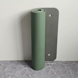Tapete de Yoga Personalizado 2026 con Logotipo, Ecológico, Suave, Antideslizante, Perforado, para Colgar en la Pared, de TPE Negro, para Gimnasio y Fitness - Product Image 3