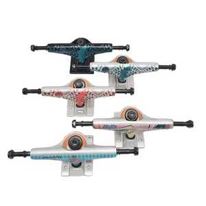 Fabricant de Skate board camion avec faible QUANTITÉ MINIMALE DE COMMANDE personnalisé logo en UV impression pour Indy skate camion - Product Image 1