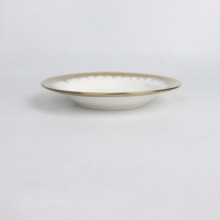 Ensemble de vaisselle en céramique plaqué or de luxe Assiette en or électrique Bol et assiette ménagers pour le dîner