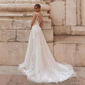 Élégant Moderne Simple Robe De Mariée En Mousseline De Soie Dentelle Française <span class=keywords><strong>Sexy</strong></span> V Profond A-ligne Étage Longueur Brosse Train Mariée Rue <span class=keywords><strong>Photo</strong></span> - Product Image 2