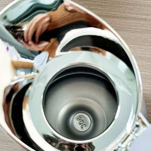 <strong>2</strong> <strong>Litre</strong> <strong>Stainless</strong> <strong>Steel</strong> Vacuum Insulated Flask Thermal Flask with Hot and Cold Performance Insulated Coffee Thermos <strong>Bottle</strong> - Product Image 6