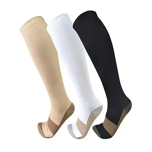 Chaussettes personnalisées 20-30 Mmhg Chaussettes de compression à coupe athlétique graduée bon marché pour chaussettes de course, infirmières, attelles de tibia, vol