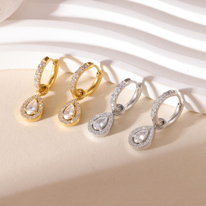 Boucles d'oreilles en zircon poire pour femme, plaqué or et argent, style Huggie Halo, pavé, élégantes, scintillantes, bijoux fins, cadeau pour elle, style quotidien - Product Image 1