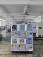 Máquina expendedora japonesa de cápsulas para tarjetas de juego y deportes, Gashapon de sorteo aleatorio con configuraciones ajustables y LED
