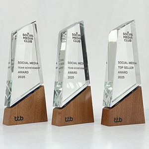 カスタムクリスタルトロフィー彫刻賞スポーツミーティング用プラーク歓迎ギフトウッドベースクリスタルトロフィーMH-N445 - Product Image 3