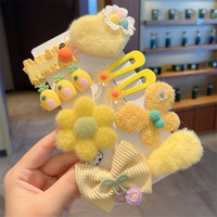 Nouvelles pinces à cheveux en peluche pour enfants, dessin animé, fleur, papillon, accessoires pour cheveux faits à la main, pinces à cheveux mignonnes et colorées pour filles