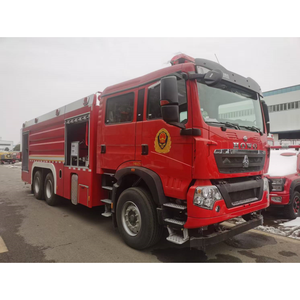 Camión Cisterna de Agua Contra Incendios Sinotruk HOWO de 16 Toneladas con Doble Puente Trasero - Product Image 1