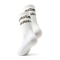 Chaussettes personnalisées à rayures léopard pour femmes, chaussettes antidérapantes, chaussettes de fitness, yoga, pilates, chaussettes à grip, chaussettes mi-hautes