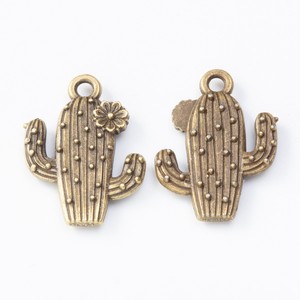 Adorno de <span class=keywords><strong>cactus</strong></span> en flor con puntos de aleación de zinc, motivo del desierto para acentuar diademas de sombreros vaqueros - Product Image 2