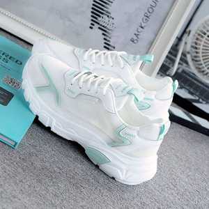 รองเท้าผ้าใบสีขาวสไตล์เกาหลีแบบเรียบง่าย ระบายอากาศได้ดี สำหรับผู้หญิง รุ่นใหม่ปี 2026 พื้นหนา รองเท้าวิ่ง แมทช์ได้กับทุกชุด รองเท้าแฟชั่น - Product Image 5