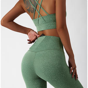 Ensemble de yoga à impression irrégulière nouvellement conçu Ensemble de fitness nu pour le dos Ensemble de course en plein air camouflage et antichoc - Product Image 3