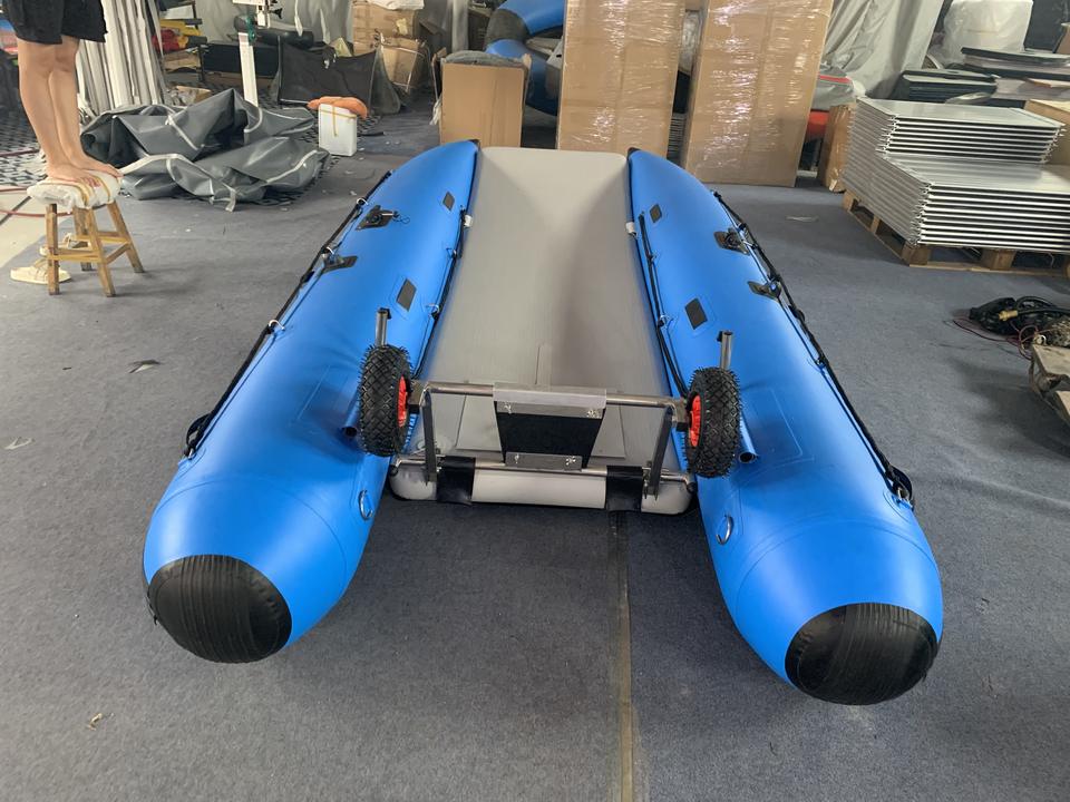 Inflatable High Speed Boat - Durable & Fun Watercraft