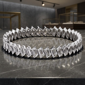 Bracelet en or blanc avec diamants taille émeraude, bijoux fins de luxe pour femmes, cadeau de mariage élégant pour mariée - Product Image 1