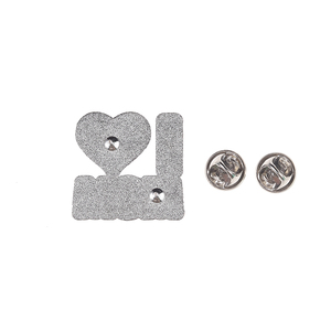 Pin Enamel Custom I Love Mom Hati Merah Lencana Logam Hadiah Hari Ibu Pin Kerah Kreatif untuk Ibu Perhiasan Fashion - Product Image 5
