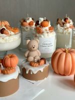 LANJO Großhandel Handgefertigte Duftkerzen im Behälter - Herbst-Ahornblatt-Kürbis-Design für Halloween, Erntedankfest, Geburtstag
