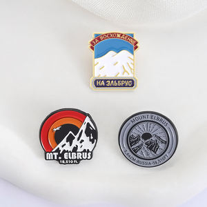 Épingles en émail Mount Elbrus Montagnes du Caucase Insignes Broches de revers Paysage naturel Accessoires de bijoux Cadeau pour les amis - Product Image 3