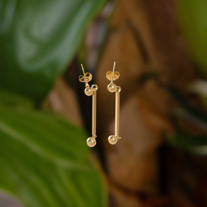 Pendientes de Moda con Diseño de Barra Larga, Acero Inoxidable 316L, Baño de Oro PVD, Resistentes y Sostenibles - Product Image 3