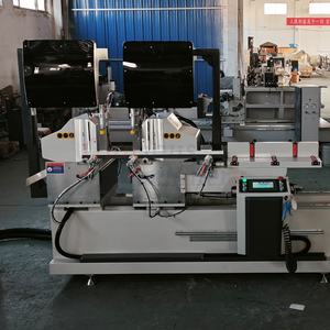 Machine à onglets de précision en aluminium et PVC/UPVC, scie automatique avec moteur 220V/380V, longue durée de vie - Product Image 5