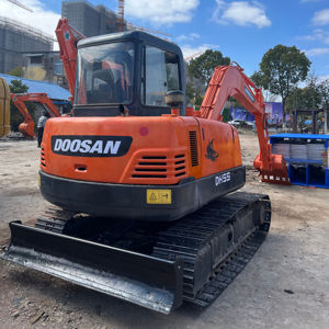 Excavatrice d'occasion DOOSAN DH55 de 5,25 tonnes, 90 % neuve, conforme aux normes EPA et CE, économique, avec moteur, boîte de vitesses et alternateur Yanmar - Product Image 1