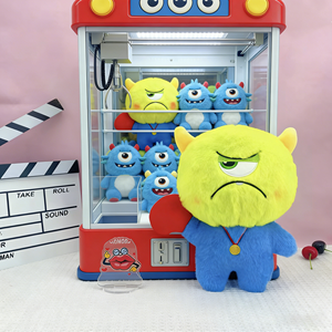 2026 Trendiges 8-Zoll-Tierplüschtier im <span class=keywords><strong>Monster</strong></span>-Stil mit Zornesgesicht, rotem Handschuh, gelb-blauem Farbschema und PP-Baumwollfutter - Product Image 1