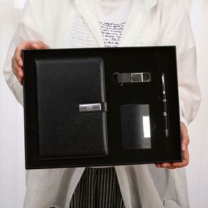 Juego de Regalo Ejecutivo de Cuero PU Personalizado Premium con Cuaderno Impreso Digital, Bolígrafo y Llavero - Regalos Promocionales Corporativos - Product Image 4