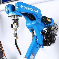 Robot de soudage automatique à 6 axes Yaskawa Siasun Heavy Duty, boîte de vitesses/moteur/moteur industriel pour la soudure de châssis de remorque