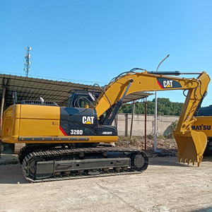 Excavadora CAT 320D de 20 toneladas con cazo de excavación de 1m³ de capacidad, excavadora de cadenas usada modelo cat320d - Product Image 1