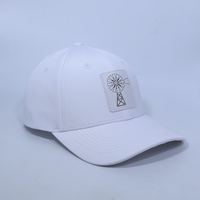 Gorra de béisbol de rendimiento para exteriores, blanca, con parche de cuero Windmill, logotipo de PVC y goma de trigo, y tela Ripstop