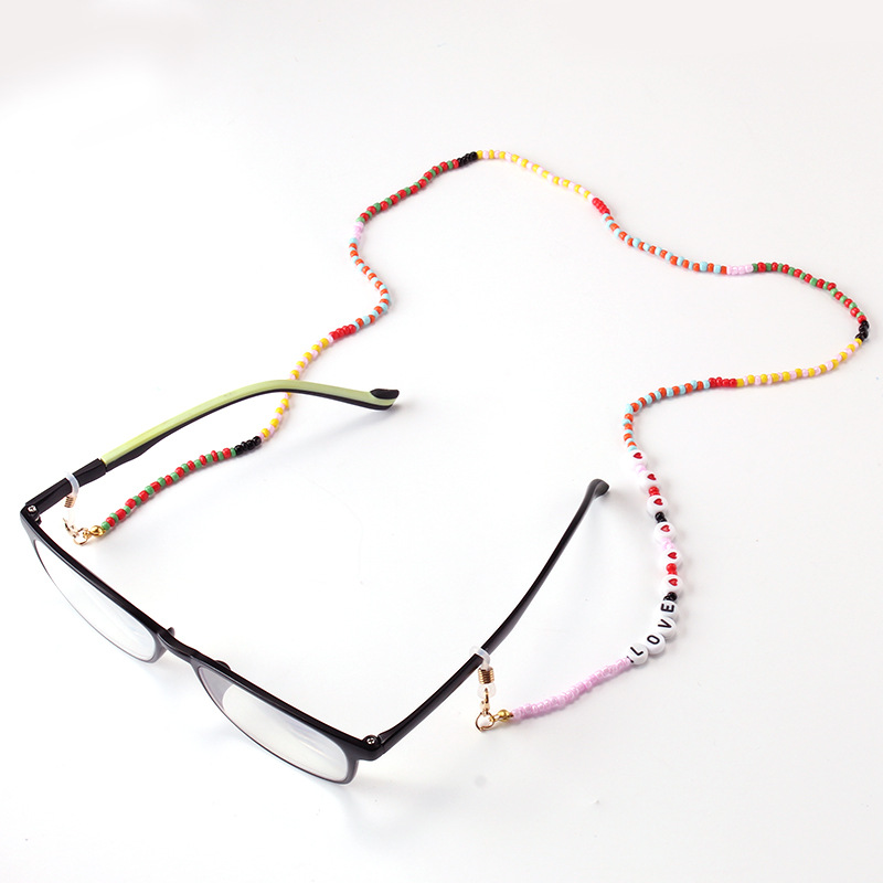 Letras de colores, en stock.