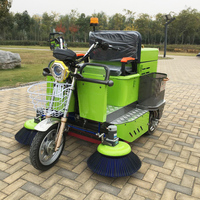 Balayeuse Électrique à 3 Roues pour Usage Urbain, Parcs, Routes et Jardins – Équipement de Nettoyage de Sols pour Usines