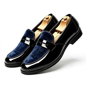 Mocasines de charol para hombre con paneles de terciopelo, mocasines tipo Penny sin cordones, zapatos formales para oficina y bodas - Product Image 2