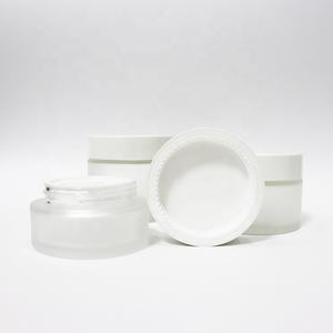 Tarro de Crema de Vidrio Esmerilado de 15g, 30g, 100g, Personalizable con Logotipo Serigrafiado y Tapa de Madera para Crema Contorno de Ojos, Envase para Crema - Product Image 5