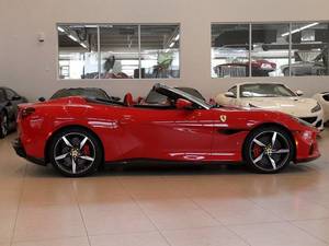Meilleur prix pour une voiture d'occasion Portofino M RWD automatique, intérieur cuir gauche, R18, ACC, intérieur clair, 2 portes, cabriolet, à vendre - Product Image 4