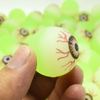 Balle rebondissante magique verte luminescente modèle 042 30 mm, jouet en plastique fluorescent élastique pour Halloween
