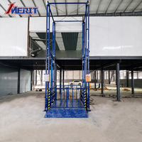 Kustomisasi Lift Barang Hidrolik Industri dengan Kontrol Jarak Jauh Elektrik untuk Gudang