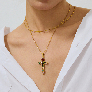 J&D 스테인리스 스틸 18K PVD 골드 도금 신상 크리스탈 레드 그린 컬러풀 예수 십자가 목걸이 - Product Image 4