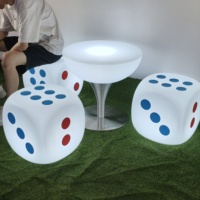 Boîte à lumière LED Tabouret de jardin Extérieur Hôtel Salle à manger Bar Chaise Géant Acrylique Illuminé Dés Cube Sièges pour Chaises et Tables Led