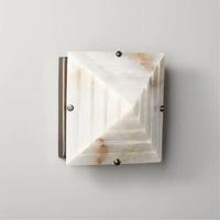 Applique murale carrée moderne de luxe à plusieurs niveaux en albâtre, lampe murale décorative d'intérieur en acier inoxydable antique et marbre naturel