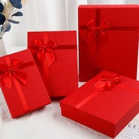 Boîte de base et couvercle de luxe avec logo doré Boîte d'emballage cadeau personnalisée en gros pour t-shirt vêtements Boîte cadeau en carton pour écharpe