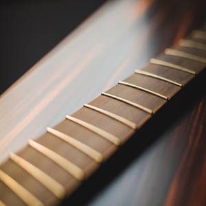 Vendite dirette di fabbrica Custom legno nero chitarra tastiera per la produzione di chitarra elettrica acustica - Product Image 5