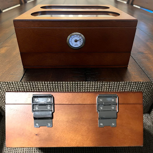 Humidor personalizado Cedar Cigar Packaging Accessories Travel Desktop Cigar Humidor case Caja de almacenamiento de madera con humidificador higrómetro - Product Image 2