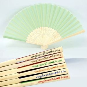 Abanicos de Bambú Marrón con Decoración Pintada y Tallada con Arte Folclórico para Decoración de Negocios, Hogar o Fiestas, Regalo Promocional Festivo - Product Image 2