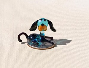 Petite figurine de chien en verre soufflé de Murano bleu, style moderne minimaliste, légère, multifonctionnelle, accessoire de décoration de bureau - Product Image 4