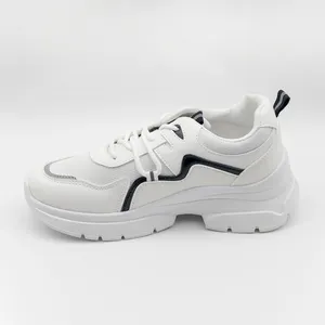 Vente en gros Zapatos Mujeres Baskets tennis décontractées Hauteur augmentée Logo personnalisé Chaussures à plateforme de marche pour femmes Nouveaux styles