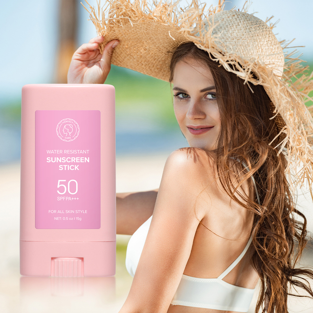 OEM 15g SPF 50+ PA+++ Vegan Moisturizing Face Lotion Stick Waterproof Roll-on Sunscreen with Wax Formula Wholesale