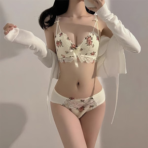 <span class=keywords><strong>Conjunto</strong></span> de sujetador de encaje sin aros con relleno y media copa push-up sexy para senos pequeños de <span class=keywords><strong>Victoria</strong></span>'s <span class=keywords><strong>Secret</strong></span> para mujer - Product Image 3