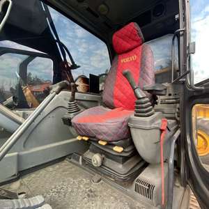 Excavadora Hidráulica de Orugas VOLVO EC140 Usada Original de 14 Toneladas, Alta Calidad, Buen Estado, Modelo 2023, Cucharón de 0.52m, Súper - Product Image 6