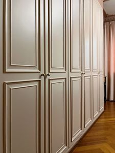 خزائن غرف نوم فاخرة مفتوحة من الخشب الأبيض الفرنسي مع أدراج وخزائن تخزين، تدعم التخصيص حسب طلب المصنع - Product Image 1