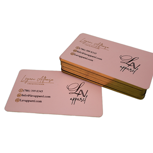 Carte de visite VIP rose de luxe personnalisée avec impression offset sur carton duplex et logo estampé à chaud en or - Product Image 1